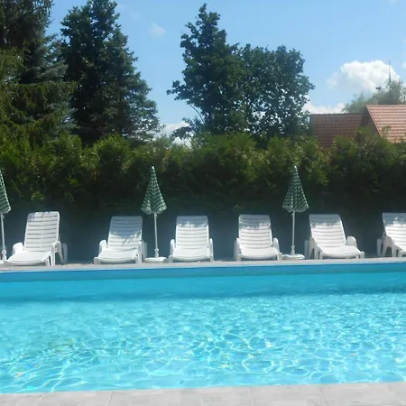 Mit Pool, Wlan, Direktem Seezugang Balatonmáriafürdő