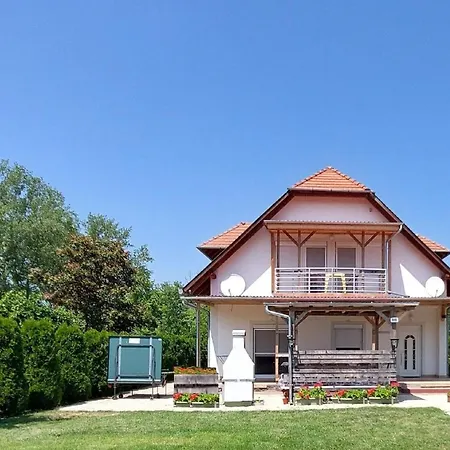 Mit Pool, Wlan, Direktem Seezugang Balatonmáriafürdő